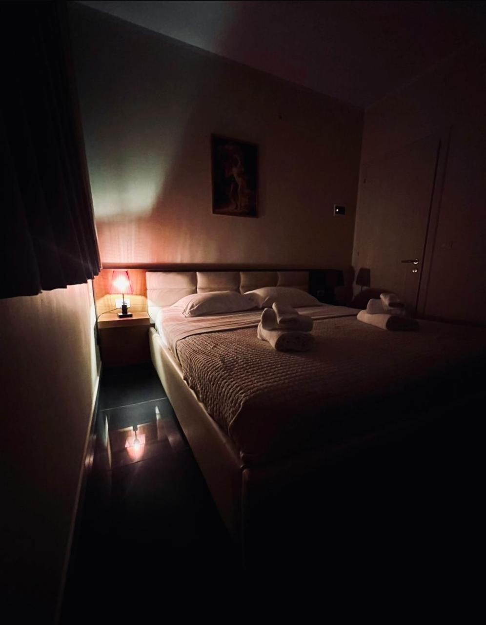 Bobi Hotel Shkodër エクステリア 写真