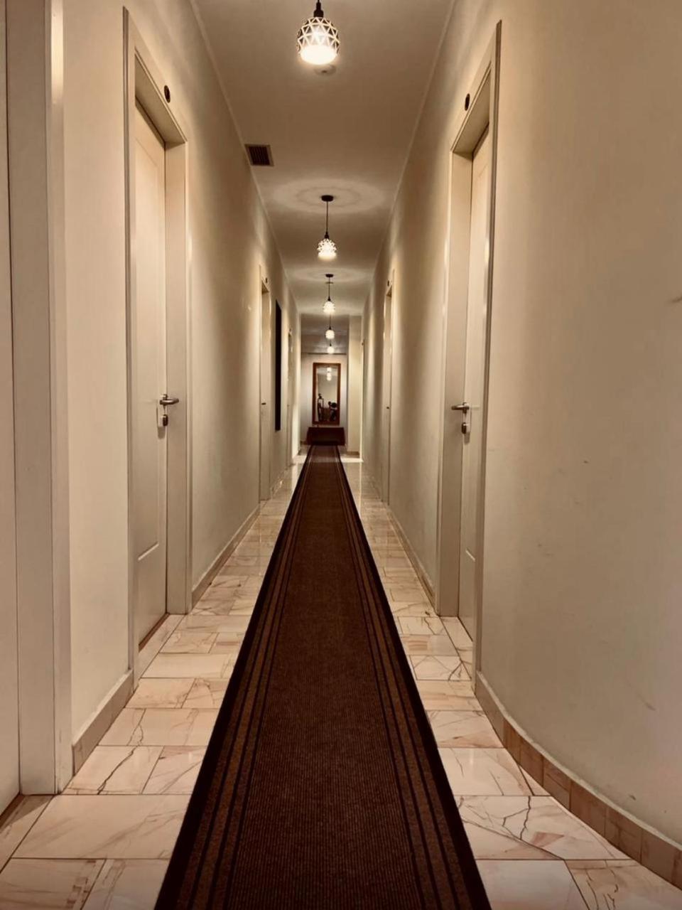 Bobi Hotel Shkodër エクステリア 写真