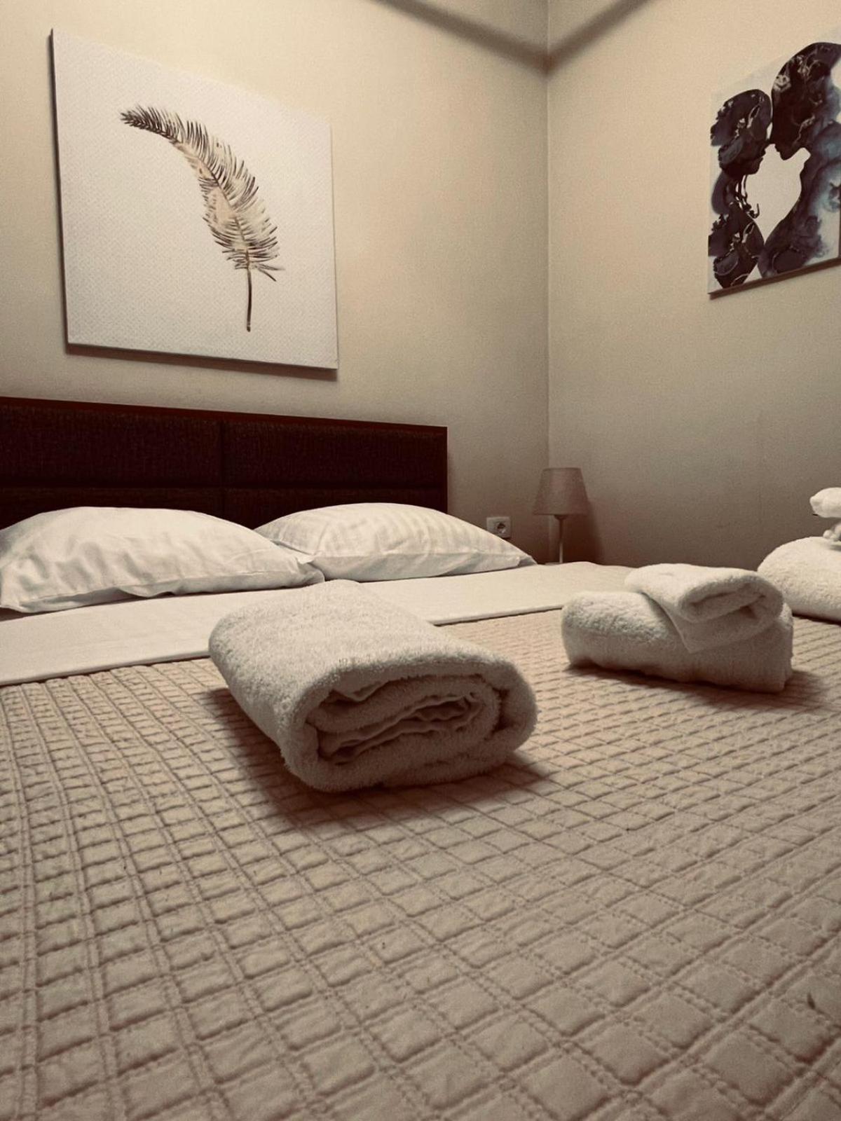 Bobi Hotel Shkodër エクステリア 写真